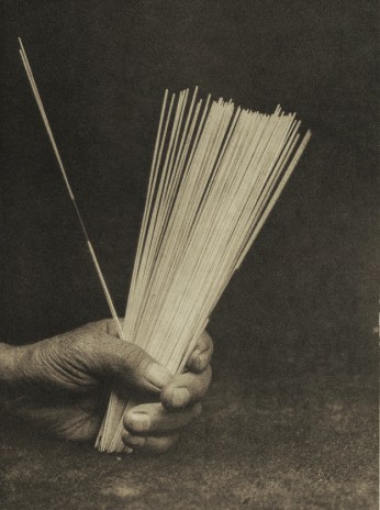 Edward S. Curtis: Sticks Used in Hupa Guessing Game (The North American Indian, v. XIII. Norwood, MA, The Plimpton Press), 1924